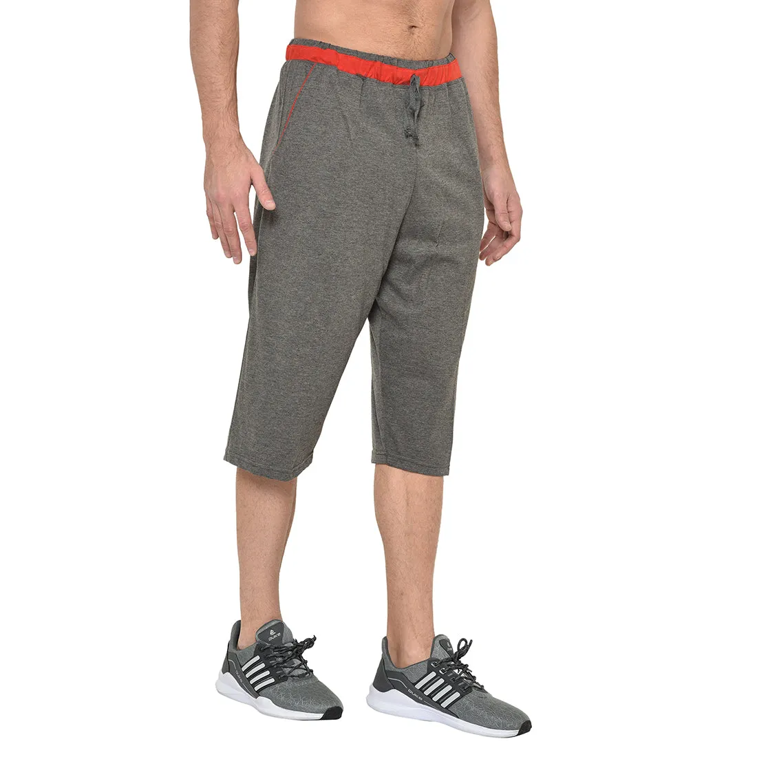 Vimal Jonney Cotton Blended Regular Fit Dark Grey 3/4th Capri For Men
