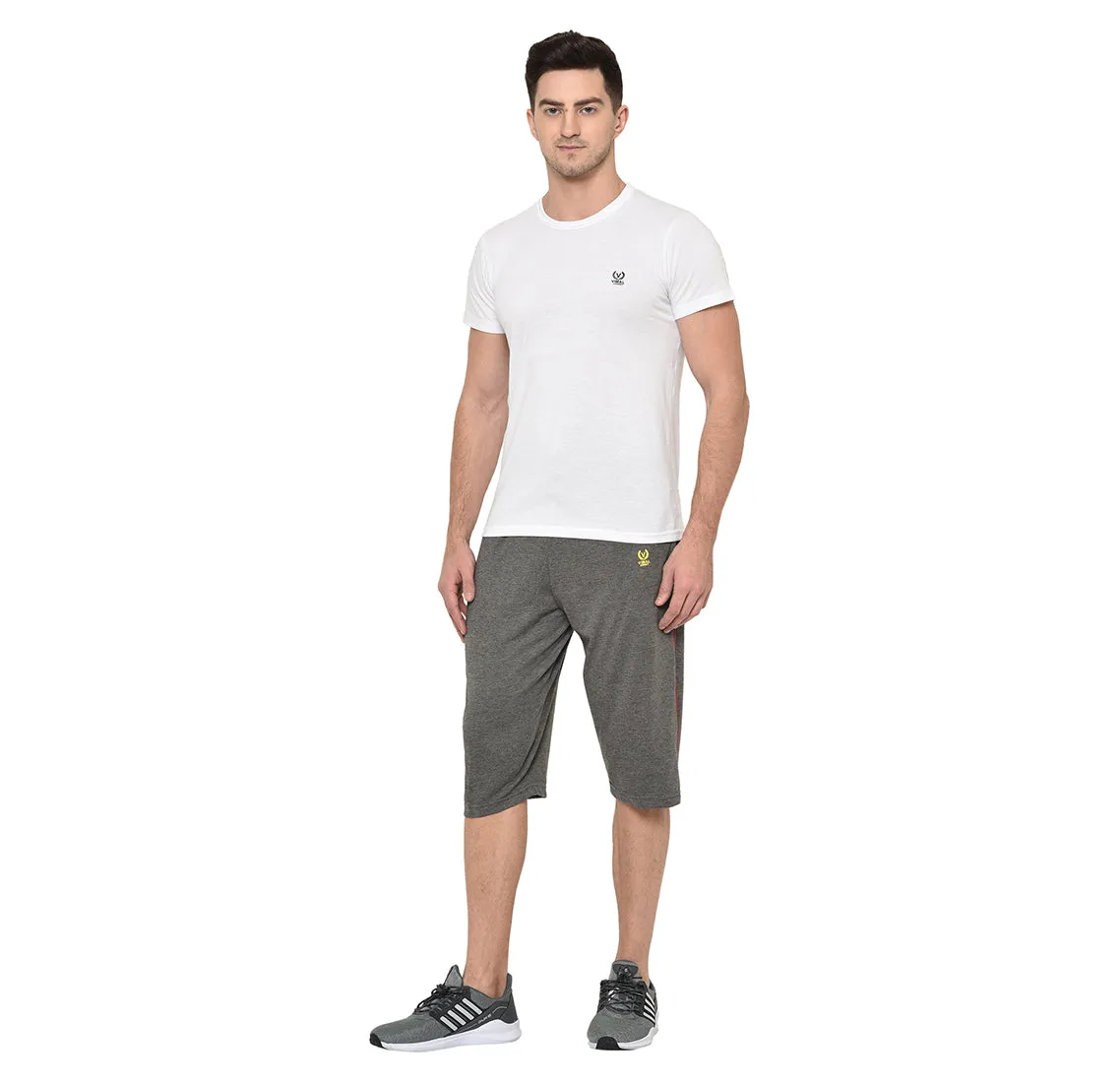 Vimal Jonney Cotton Blended Regular Fit Dark Grey 3/4th Capri For Men