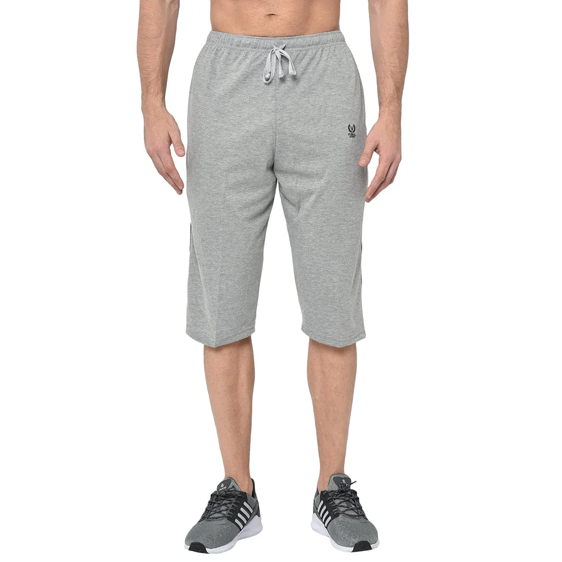 Vimal Jonney Cotton Blended Regular Fit Grey 3/4th Capri For Men