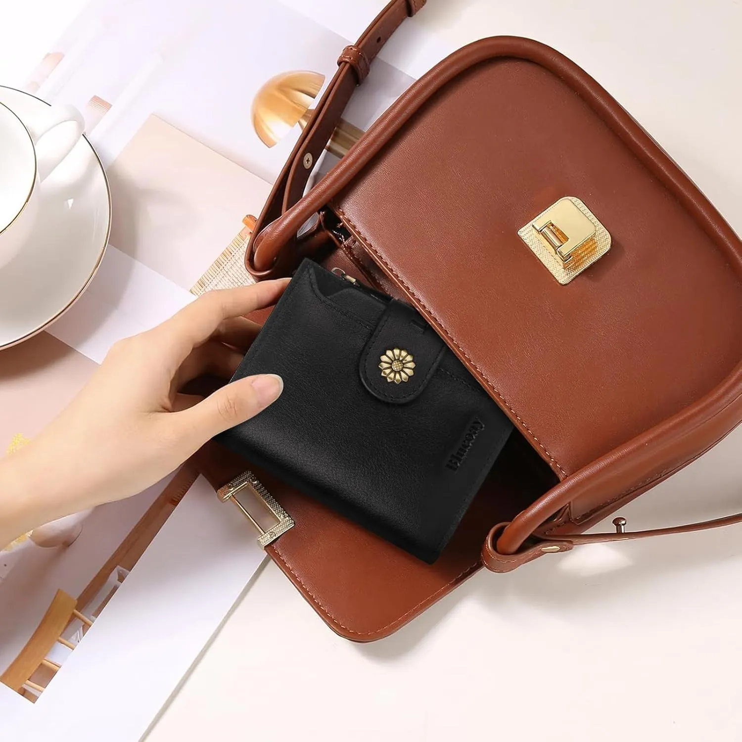 Wallet Women,RFID Blocking Leather Womens Wallet Bifold Compact Card Holder Small Wallet for Women with Removable ID Window Black