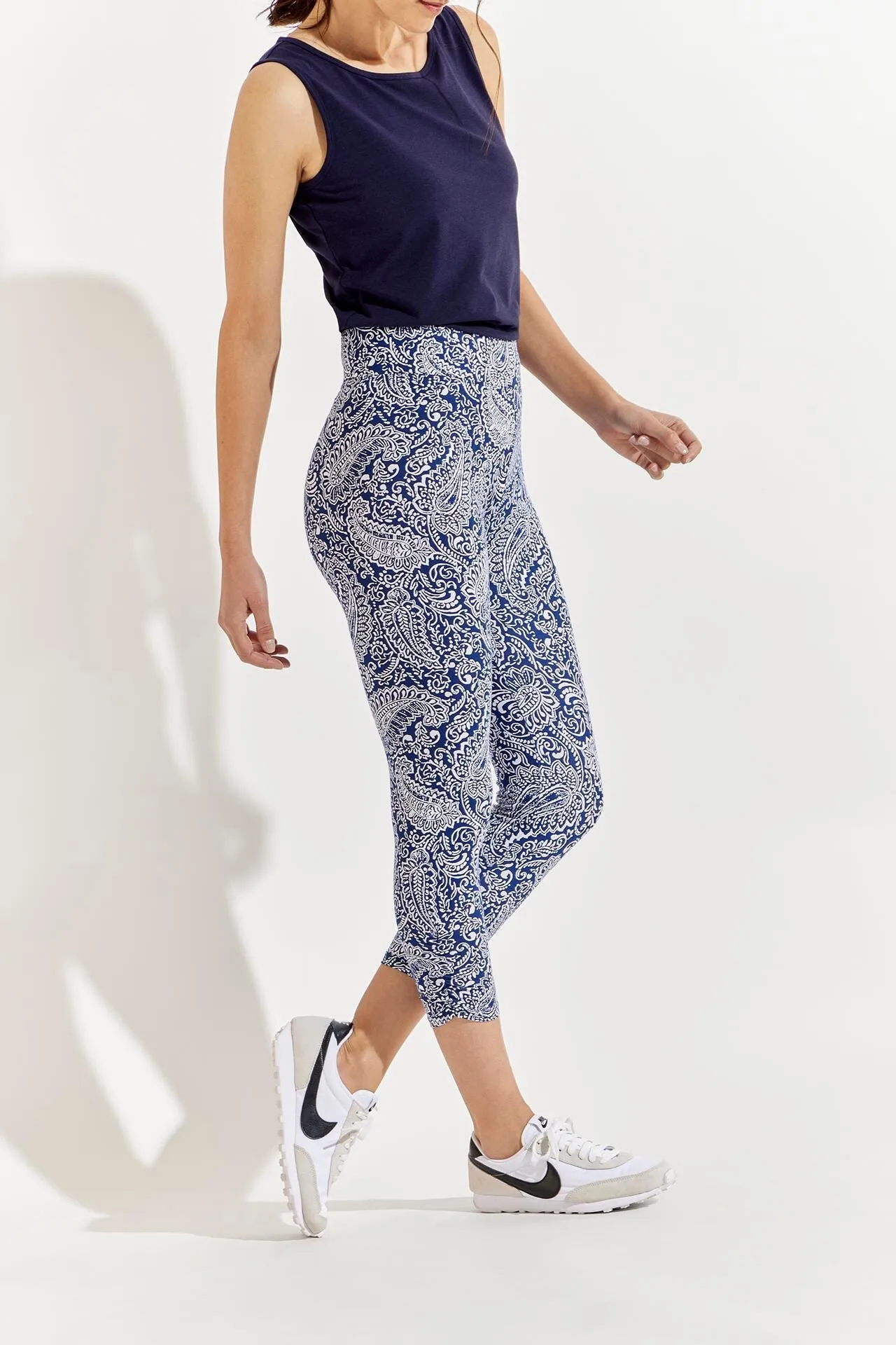 Women's Matiz Ruched Capris  |  Navy Artisan Paisley